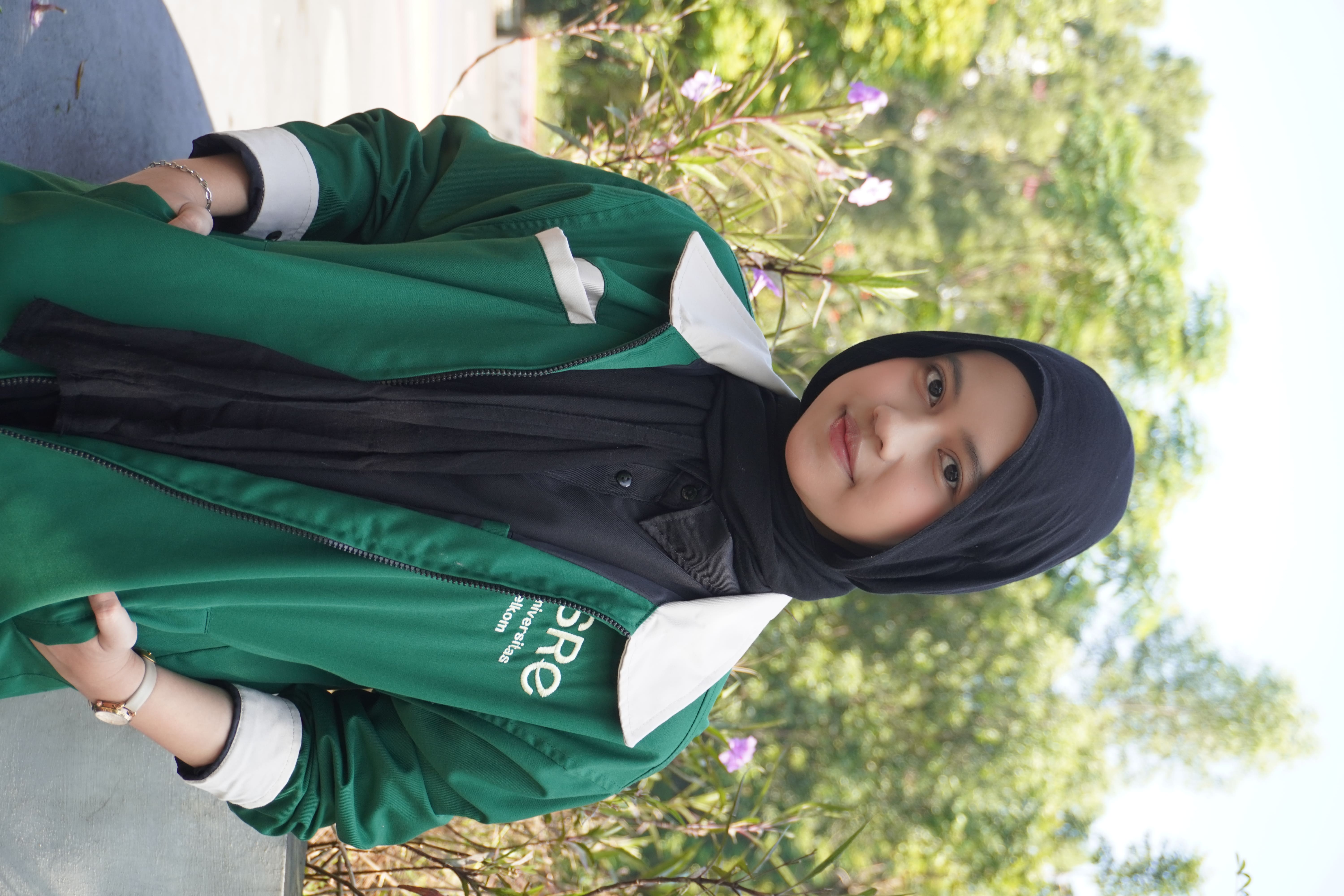 Kanitha Eartha Nur Raya