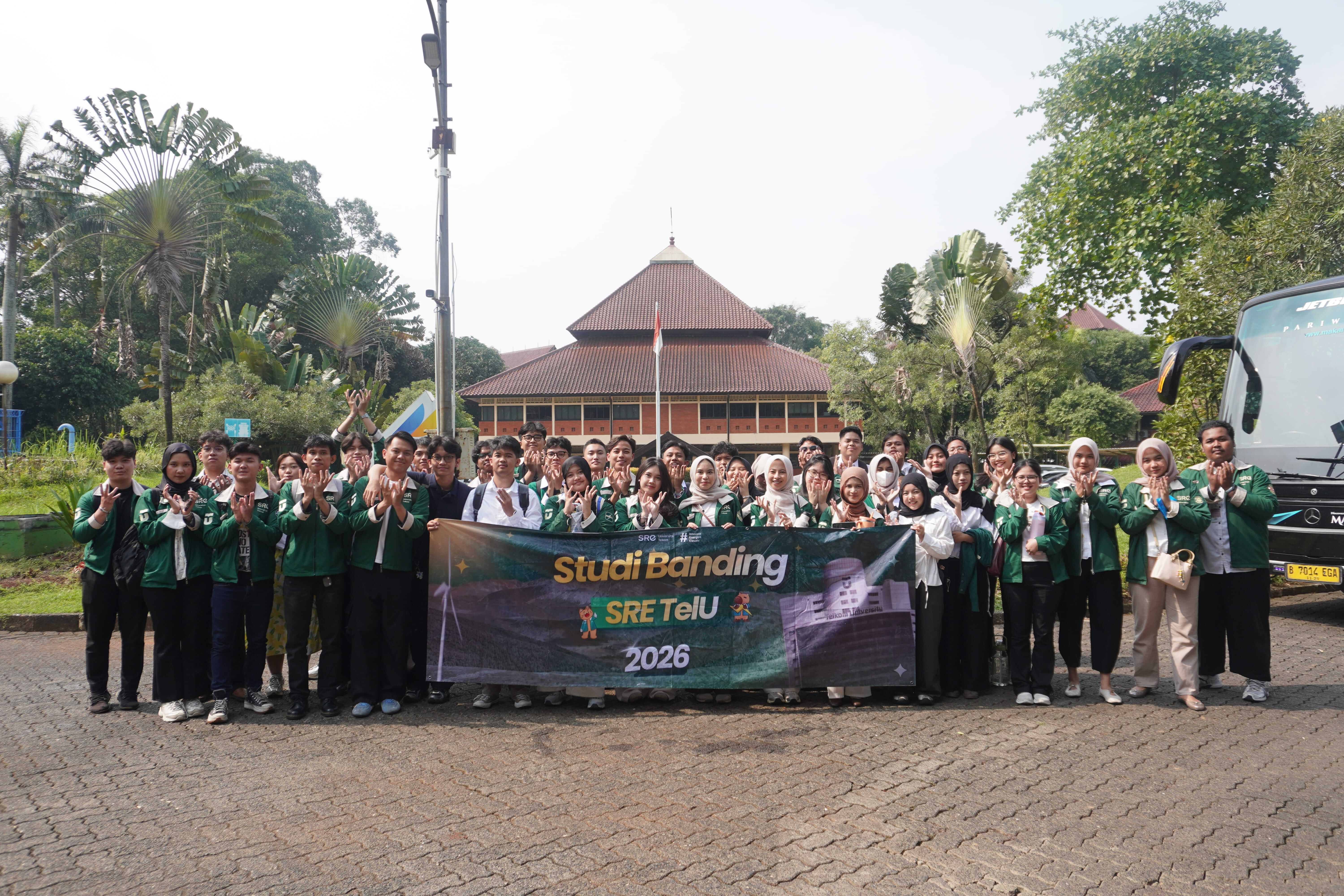 Studi Banding SRE Tel-U x SRE UI